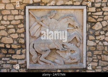 La sculpture de secours de St George et le dragon, le château de Buda, l'hiver à Budapest, Hongrie. Décembre 2019 Banque D'Images