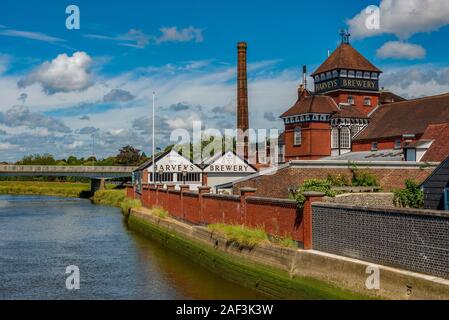 Harvey's Brewery vu depuis le pont de Cliffe. Lewes, Angleterre Banque D'Images