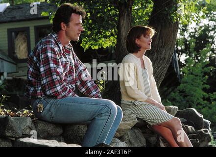 JULIANNE MOORE et Aidan QUINN Dans BENNY ET JOON (1993), réalisé par Jeremiah S. CHECHIK. Credit : M.G.M. / Album Banque D'Images