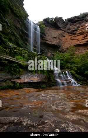 Une cascade dans les Blue Mountains à l'ouest de Sydney, New South Wales, Australia Banque D'Images