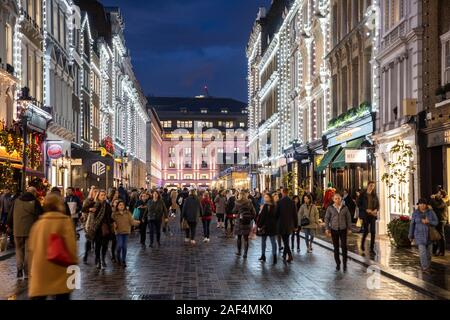 Covent Garden, dans le West End de Londres, Grande-Bretagne, marché avec de nombreux magasins et d'échoppes, Noël, Banque D'Images