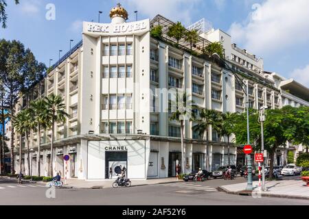 Ho Chi Minh Ville, Vietnam - 30 octobre 2013 : l'hôtel Rex, l'hôtel est célèbre pour accueillir des conférences de presse pendant la guerre du Vietnam. Banque D'Images