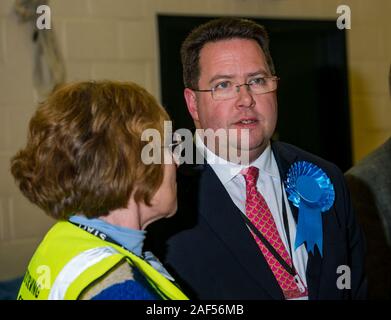 Meadowmill Sports Centre, East Lothian, Ecosse, Royaume-Uni, 13 décembre 2019. Élection générale : Le comptage des voix pour la circonscription d'East Lothian. Sur la photo : Haddington et conseiller du quartier Lammermuir conservateur écossais Craig Hoy, candidat du Parti unioniste et Banque D'Images