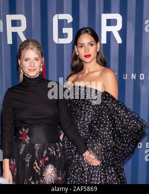 New York, NY, USA - Le 10 décembre 2019 : Mélanie Laurent et Adria Arjona assister à la Netflix 'Underground' 6 Première mondiale à New York le hangar, Manhattan Banque D'Images