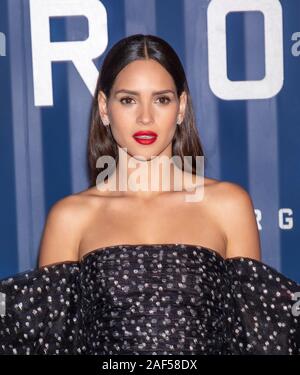 New York, NY, USA - Le 10 décembre 2019 : Adria Arjona assiste à la Netflix 6 'Underground' New York Première au hangar, Manhattan Banque D'Images