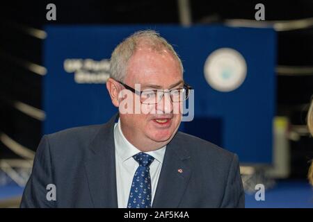 Belfast, Royaume-Uni. 13 décembre 2019. Steve Aiken OBE MLA Ulster Unionist Parti politicien de l'Irlande du Nord à l'élection de Belfast compte au Titanic Exhibition Centre Belfast, 13/12/2019 UK Elections: Crédit: Bonzo/Alay Live News Banque D'Images