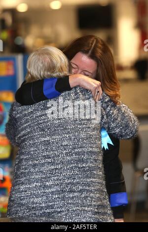 Chichester, UK. 13 Décembre, 2019. Chichester, West Sussex, UK. Élection 2019 - Parti Conservateur Gillian Keegan gagne Chichester avec 35 402 voix et la part du vote de 57,8  %. Photographié par : Sam Stephenson/Alamy Live News Banque D'Images