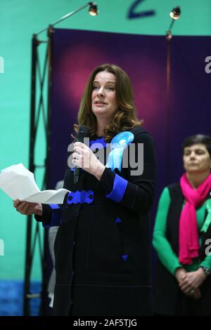 Chichester, UK. 13 Décembre, 2019. Chichester, West Sussex, UK. Élection 2019 - Parti Conservateur Gillian Keegan gagne Chichester avec 35 402 voix et la part du vote de 57,8  %. Photographié par : Sam Stephenson/Alamy Live News Banque D'Images