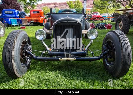 Un godet-T tige de rat, construit sur une Ford Modèle T 1920 corps et fortement modifiés et personnalisés. Action avril Moab Car Show dans Moab, Utah. Les tiges de rat sont ge Banque D'Images