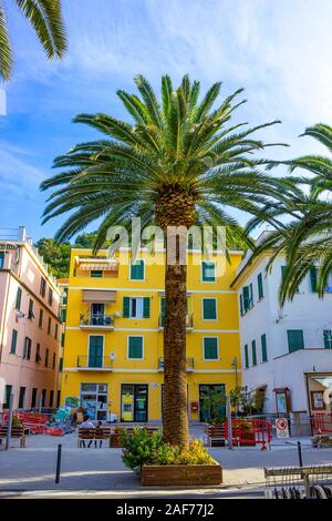 Moneglia, Italie - 15 septembre 2019 : Les gens de village en Ligurie Moneglia Banque D'Images