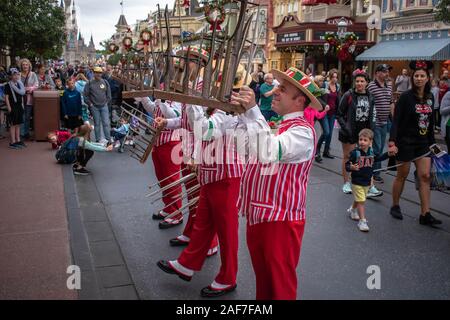 Orlando, Floride. Le 15 novembre 2019. Vintage street band at Magic Kingdom Banque D'Images