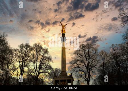 L'Ange de la paix dans la capitale de l'état Friedensengel Munich, Bavière, Allemagne Banque D'Images
