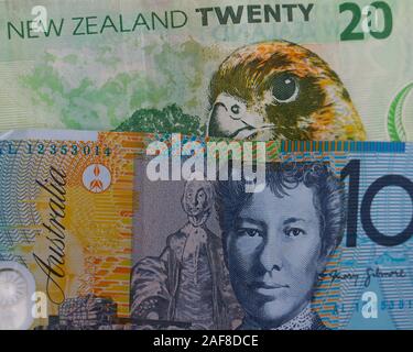 Dollars néo-zélandais et australiens Dollars Devises : Détail des billets des nations du Pacifique Sud et friendly rivalise avec la Nouvelle-Zélande et l'Australie. Banque D'Images