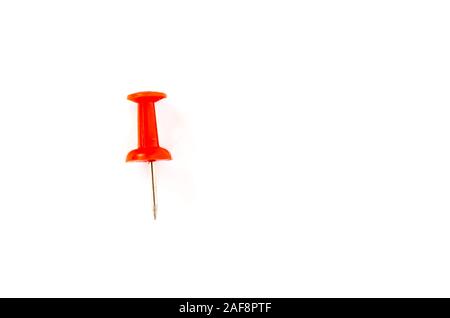 Broche en plastique isolé sur le fond blanc avec copie espace pour le texte. Banque D'Images