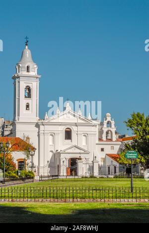 À l'église le célèbre cimetière Cementario de la Recoleta de Buenos Aires, Argentine. C'est aussi le cimetière où Eva Peron a été enterrée Banque D'Images