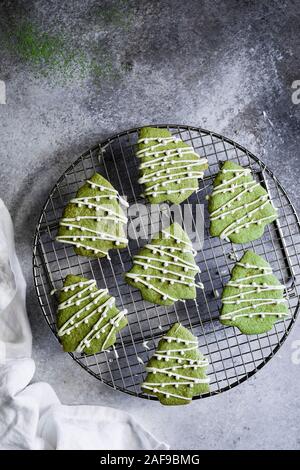 Chocolat blanc sans gluten Sablés Matcha Banque D'Images