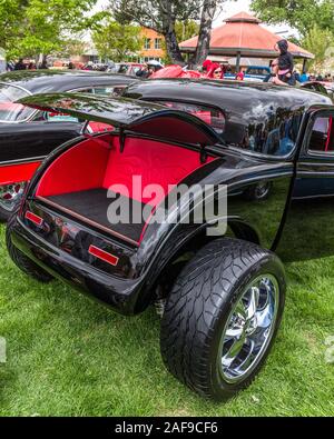 Un bâtiment restauré et modifié 1932 Ford Deuce Coupe hot rod, construit à partir d'une Ford Model B dans la Moab Action Avril Car Show dans Moab, Utah. Banque D'Images