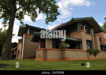 Conçu par l'architecte Frank Lloyd Wright en 1902 dans le style des Prairies, la Dana-Thomas House à Springfield, IL est ouvert pour les visites du public. Banque D'Images