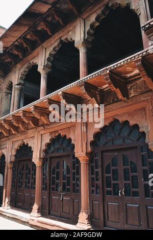 Arches arabes dans le Fort Rouge Banque D'Images