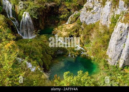 Cascades Sastavci DANS LE PARC NATIONAL DES LACS DE PLITVICE Plitvice (Croatie), Banque D'Images