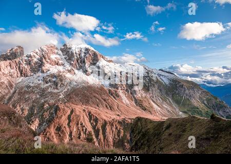 Vue aérienne de Passo Giau dans les Dolomites, Italie Banque D'Images