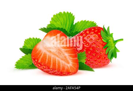 Avec des feuilles de fraisier isolé sur fond blanc avec clipping path Banque D'Images