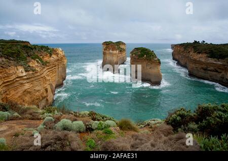 Les douze apôtres, piles de roches calcaires à Port Campbell National Park, sur la Great Ocean Road, près de Melbourne, Victoria, Australie Banque D'Images