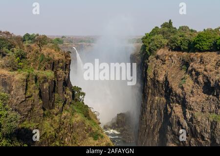 Le Grand Victoria Falls près de Livingstone au Zimbabwe Banque D'Images