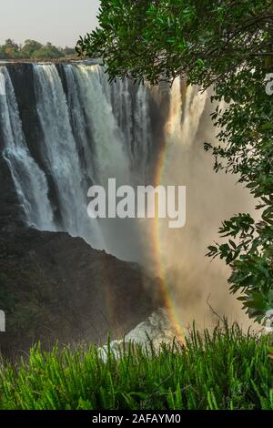 Le Grand Victoria Falls près de Livingstone au Zimbabwe Banque D'Images