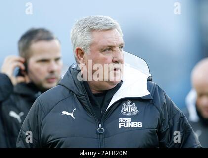 Turf Moor, Burnley, Lancashire, Royaume-Uni. 14 Décembre, 2019. English Premier League, Burnley contre Newcastle United, Newcastle United manager Steve Bruce avant le match - strictement usage éditorial uniquement. Pas d'utilisation non autorisée avec l'audio, vidéo, données, listes de luminaire, club ou la Ligue de logos ou services 'live'. En ligne De-match utilisation limitée à 120 images, aucune émulation. Aucune utilisation de pari, de jeux ou d'un club ou la ligue/player Crédit : publications Plus Sport Action/Alamy Live News Banque D'Images