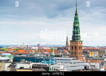 Copenhague, Danemark vieille ville sur les toits de la ville dans l'après-midi. Banque D'Images