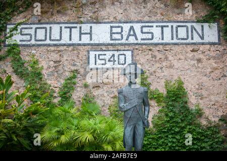 Gibraltar, Royaume-Uni - 27 juillet 2019 : Life-size, statue de bronze par le sculpteur John Lord Nelson Doubleday. Bastion du sud, Gibraltar, Royaume-Uni Banque D'Images