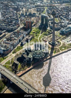 Photo aérienne, le parlement de Düsseldorf, siège du gouvernement du land, le parlement en Rhénanie du Nord-Westphalie, Rheiufer, tour de télévision Düsseldorf Banque D'Images