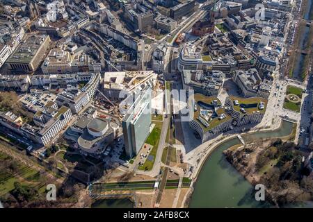 Photo aérienne du site de construction, à côté du bâtiment II Kö-Bogen Schaupielhaus site Düsseldorf, Kö-Bogen, Hofgarten, Dreischeibenhaus Dreischeibenhochhaus, D, Banque D'Images