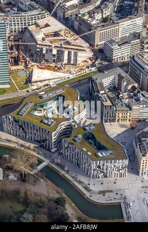 Photo aérienne du site de construction, à côté du bâtiment II Kö-Bogen Schaupielhaus site Düsseldorf, Kö-Bogen, Hofgarten, Dreischeibenhaus Dreischeibenhochhaus, D, Banque D'Images