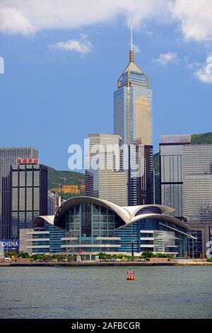 Gebäude der Central Plaza dans le centre, l'île de Hongkong, gesehen von Kowloon, Hong Kong, Chine Banque D'Images