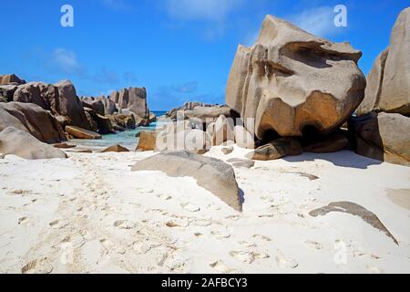 Der extrem schwer erreichbare Traumstrand Anse marron, marron, La Source auch Insel La Digue, Seychellen Banque D'Images