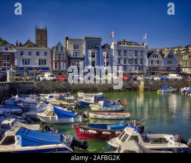 Go - DEVON : le port intérieur à Dartmouth (image HDR) Banque D'Images