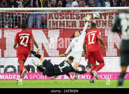 Munich, Allemagne. 14 décembre 2019. FC Bayern Munich - football Brême, Munich 14 Déc 2019. RASHICA Milot, BRE 7 scores, shoots but pour 0-1, Manuel NEUER, FCB 1 Jerome BOATENG (FCB) 17 FC BAYERN MUNICH - Werder Brême - DFL RÈGLEMENT INTERDIT TOUTE UTILISATION DES PHOTOGRAPHIES comme des séquences d'images et/ou quasi-vidéo - 1.ligue de soccer allemand , Munich, 14 décembre 2019 saison 2019/2020, match day 15, FCB, München © Peter Schatz / Alamy Live News Crédit : Peter Schatz/Alamy Live News Banque D'Images