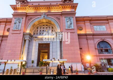 L'Afrique, l'Egypte, Le Caire. Le 4 octobre 2018. Entrée principale du musée égyptien. Banque D'Images