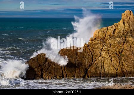 Cantabrie littoral. grosse tempête hivernale Banque D'Images