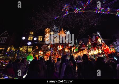 New York, NY, USA - 7 décembre 2019. Dyker Heights Lumières de Noël district, New York, USA. Banque D'Images