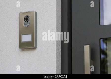 Interphone vidéo dans l'entrée d'une maison Banque D'Images