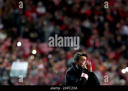 Lisbonne, Portugal. 14 Décembre, 2019. Benfica entraîneur en chef Bruno Lage réagit au cours de la Ligue portugaise match de football entre SL Benfica et le FC Famalicão au stade de la Luz à Lisbonne, Portugal, le 14 décembre 2019. Crédit : Pedro Fiuza/ZUMA/Alamy Fil Live News Banque D'Images