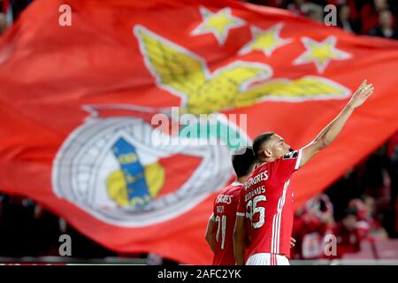 Lisbonne, Portugal. 14 Décembre, 2019. Vinicius de SL Benfica célèbre après avoir marqué un but au cours de la Ligue portugaise match de football entre SL Benfica et le FC Famalicão au stade de la Luz à Lisbonne, Portugal, le 14 décembre 2019. Crédit : Pedro Fiuza/ZUMA/Alamy Fil Live News Banque D'Images