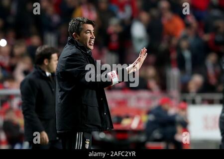 Lisbonne, Portugal. 14 Décembre, 2019. Benfica entraîneur en chef Bruno Lage pendant des gestes la Ligue portugaise match de football entre SL Benfica et le FC Famalicão au stade de la Luz à Lisbonne, Portugal, le 14 décembre 2019. Crédit : Pedro Fiuza/ZUMA/Alamy Fil Live News Banque D'Images