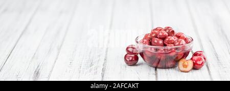 Cerises en conserve frais sur un arrière-plan vintage comme détaillé close-up shot Banque D'Images