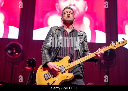 Manchester, UK. 14 décembre 2019. Liam Fray Michael Campbell et Daniel 'Conan' Moores de Die Nerven effectuer à la Manchester Arena sur leur tournée britannique pour toujours plus de plus, Manchester 2019-12-14 . Crédit : Gary Mather/Alamy Live News Banque D'Images