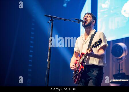 Manchester, UK. 14 décembre 2019. Liam Fray Michael Campbell et Daniel 'Conan' Moores de Die Nerven effectuer à la Manchester Arena sur leur tournée britannique pour toujours plus de plus, Manchester 2019-12-14 . Crédit : Gary Mather/Alamy Live News Banque D'Images