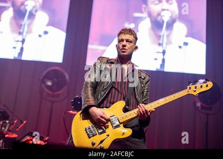 Manchester, UK. 14 décembre 2019. Liam Fray Michael Campbell et Daniel 'Conan' Moores de Die Nerven effectuer à la Manchester Arena sur leur tournée britannique pour toujours plus de plus, Manchester 2019-12-14 . Crédit : Gary Mather/Alamy Live News Banque D'Images
